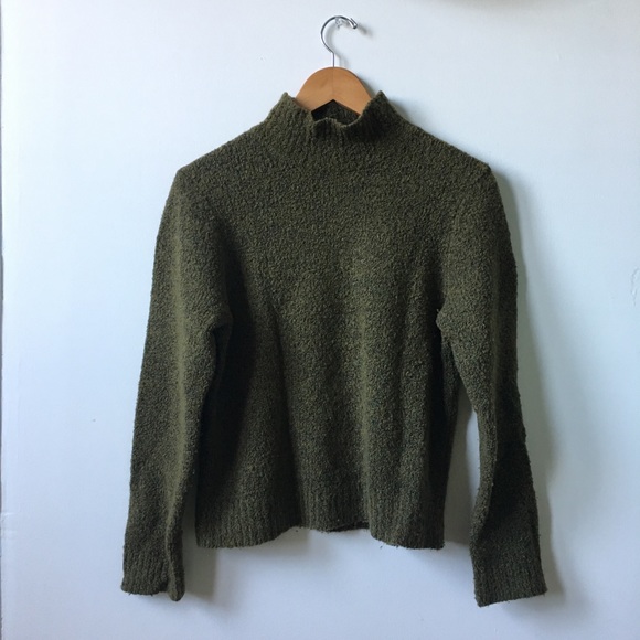 Ann Taylor Sweaters - Ann Taylor green turtle neck sweater Medium